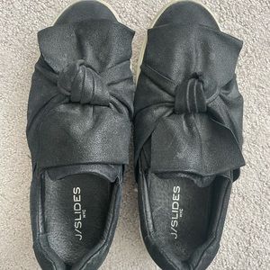 JSlides size 6 1/2 black platforms